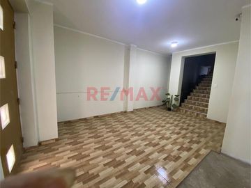 Venta De Local Industrial De 800Mt