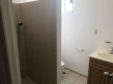 Departamento en venta en Santa Catarina, valle Poniente
