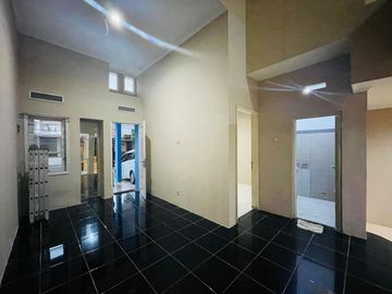 Rumah Murah Full Renov Bertingkat Siap Huni di Jingga Nagara Kota Baru