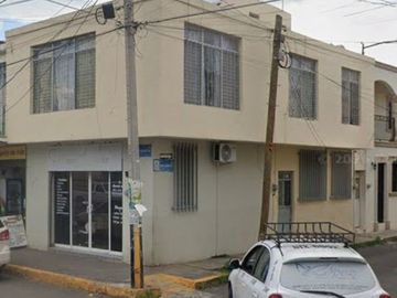 SE VENDE CASA CON LOCALES COMERCIALES EN NAYARIT