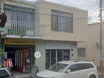 SE VENDE CASA CON LOCALES COMERCIALES EN NAYARIT