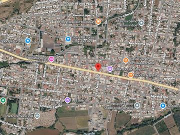SE VENDE CASA CON LOCALES COMERCIALES EN NAYARIT