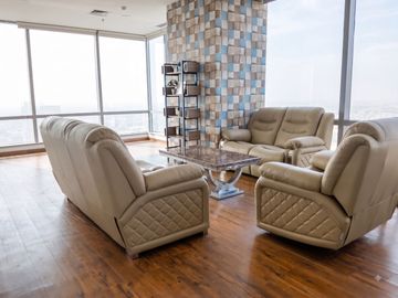 OFFICE SPACE PREMIUM HIGH FLOOR SOHO CAPITAL STRATEGIS MEWAH TERINTEGRASI MALL SEMI FURNISHED SIAP PAKAI
