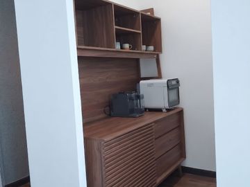 OFFICE SPACE PREMIUM HIGH FLOOR SOHO CAPITAL STRATEGIS MEWAH TERINTEGRASI MALL SEMI FURNISHED SIAP PAKAI