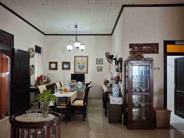 RUMAH BESAR TANAH LUAS DEKAT PINTU TOL JOGJA