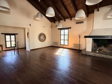 Salón comercial en renta en Valle de Guadalupe