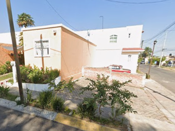CASA EN VENTA EN FUENTE DE LAS GAVIOTAS 390 VILLA FONTANA VILLA FONTANA SAN PEDRO TLAQUEPAQUE TLAQUEPAQUE C.P. 45615 JALISCO