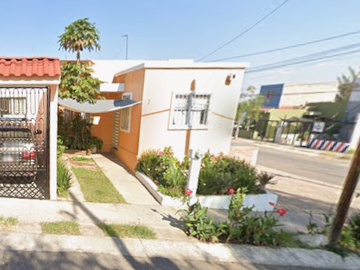 CASA EN VENTA EN FUENTE DE LAS GAVIOTAS 390 VILLA FONTANA VILLA FONTANA SAN PEDRO TLAQUEPAQUE TLAQUEPAQUE C.P. 45615 JALISCO