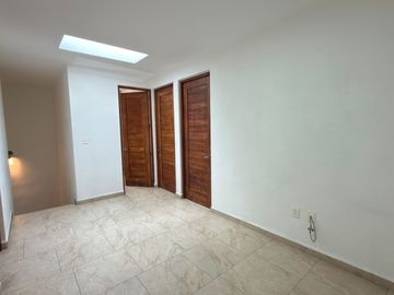 CASA EN VENTA EN HACIENDA VALBUENA LEON, GTO. ZONA NORTE. CASA CON TERRAZA TECHADA