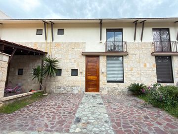 CASA EN RENTA EN HACIENDA VALBUENA LEON, GTO. ZONA NORTE. CASA CON TERRAZA TECHADA