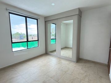 CASA EN RENTA EN HACIENDA VALBUENA LEON, GTO. ZONA NORTE. CASA CON TERRAZA TECHADA