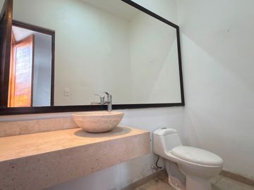 CASA EN RENTA EN HACIENDA VALBUENA LEON, GTO. ZONA NORTE. CASA CON TERRAZA TECHADA