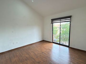 CASA EN RENTA EN HACIENDA VALBUENA LEON, GTO. ZONA NORTE. CASA CON TERRAZA TECHADA