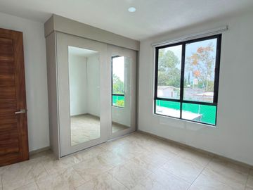 CASA EN RENTA EN HACIENDA VALBUENA LEON, GTO. ZONA NORTE. CASA CON TERRAZA TECHADA