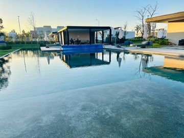 SOLARES, HERMOSA Y NUEVA CON AMPLIA RECAMARA Y BAÑO COMPLETOS EN PLANTA BAJA!!