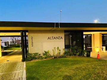 SOLARES, HERMOSA Y NUEVA CON AMPLIA RECAMARA Y BAÑO COMPLETOS EN PLANTA BAJA!!