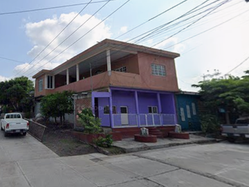 CASA EN VENTA EN CONSTITUYENTES ESQUINA FRANCISCO J. 159 BUENAVISTA TOMATLÁN BUENAVISTA MICHOACÁN C.P. 60500 MICHOACÁN DE OCAMPO