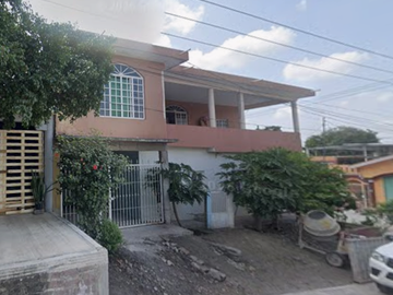 CASA EN VENTA EN CONSTITUYENTES ESQUINA FRANCISCO J. 159 BUENAVISTA TOMATLÁN BUENAVISTA MICHOACÁN C.P. 60500 MICHOACÁN DE OCAMPO