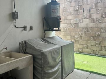 RENTA CASA DE 1 PISO AMUEBLADA EN SOBERNA SUR-ESTE DE LEON GUANAJUATO