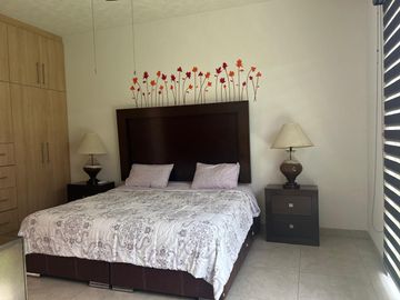 RENTA CASA DE 1 PISO AMUEBLADA EN SOBERNA SUR-ESTE DE LEON GUANAJUATO