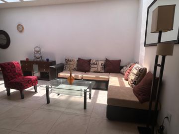 RENTA CASA DE 1 PISO AMUEBLADA EN SOBERNA SUR-ESTE DE LEON GUANAJUATO