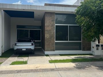 RENTA CASA DE 1 PISO AMUEBLADA EN SOBERNA SUR-ESTE DE LEON GUANAJUATO