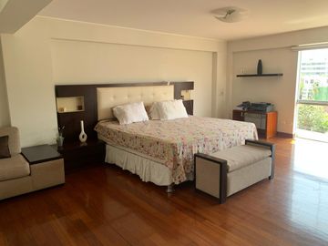 VENTA DUPLEX EN MONTERRICO SURCO, LIMA