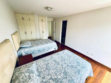 VENTA DUPLEX EN MONTERRICO SURCO, LIMA
