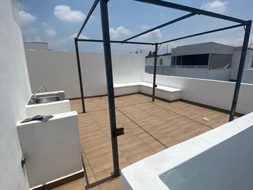 Excelente Casa en Venta con Roof Garden en Barrio El Calvario, Cuautlancingo