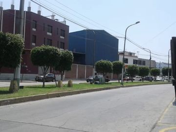 VENDO LOCAL INDUSTRIAL LISTO PARA OPERAR UBICADO EN EL CALLAO