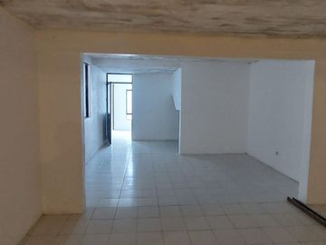 Se Renta Casa Grande en Santa Elena para Escuela u Oficinas