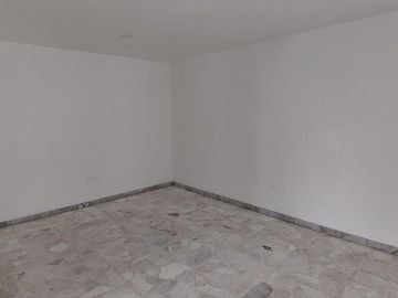 Se Renta Casa Grande en Santa Elena para Escuela u Oficinas