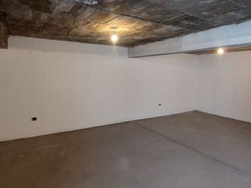 Se Renta Casa Grande en Santa Elena para Escuela u Oficinas