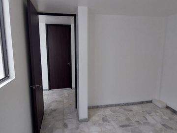 Se Renta Casa Grande en Santa Elena para Escuela u Oficinas