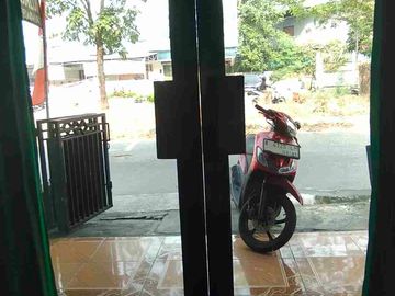 ruko jalan utama lokasi bagus jual cepat