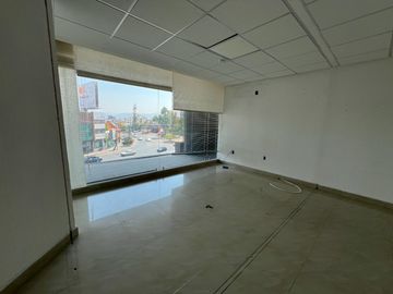INMUEBLE COMERCIAL EN RENTA EN PASEO DE LOS INSURGENTES, LEÓN, GTO.