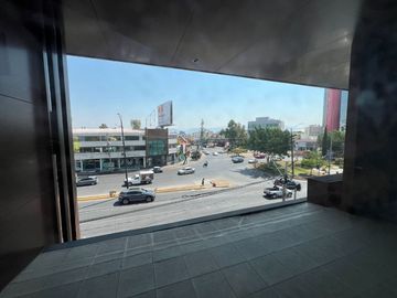 INMUEBLE COMERCIAL EN RENTA EN PASEO DE LOS INSURGENTES, LEÓN, GTO.