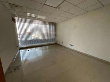 INMUEBLE COMERCIAL EN RENTA EN PASEO DE LOS INSURGENTES, LEÓN, GTO.