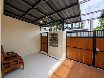 Rumah Minimalis Siap Huni di Pesanggrahan Jakarta Selatan Row Jalan Lebar