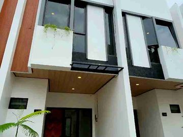 Rumah 2 Lt Minimalis di Kukusan Dekat Toll, UI, Stasiun Depok Baru, RS. Graha Permata Ibu, Pasar Kemiri