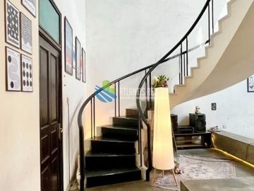 Dijual rumah dan usaha cafe di modernland tangerang
