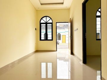 Rumah Ciracas House, Murah Mewah 2/1 LANTAI Baru, Jaktim Kota Jakarta Timur Dijual (APS)