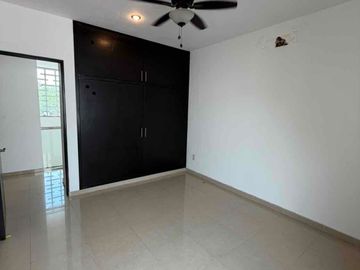 VENTA CASA SOBRE AV 135 CANCUN
