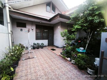 DIJUAL MURAH! Rumah Cantik + Hadap Timur di Permata Harapan Baru Kota Bekasi