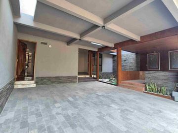 Rumah Baru 2 Lantai di Boulevard Araya Greenwood Golf