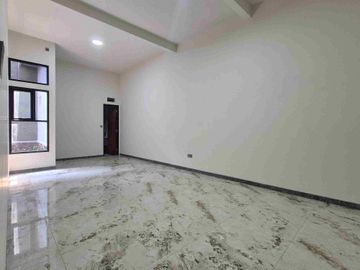 Rumah Baru 2 Lantai di Boulevard Araya Greenwood Golf