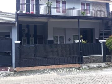 Rumah di Komplek Griya Bintara Indah, Bekasi. Lokasi sangat dekat dengan Stasiun Kereta Api Cakung
