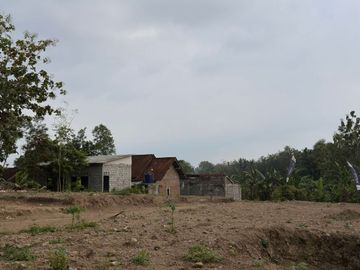 Cuma 1 Menit ke Lapangan Donotirto! Rumah Kekinian Bantul 550 Jt SHM PBG