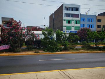 VENDO TERRENO COMERCIAL CON ZONIFICACION VT EN SAN MARTIN DE PORRES