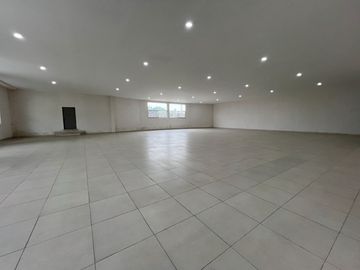 INMUEBLE COMERCIAL EN RENTA EN AV. ALUD, LEÓN,GTO